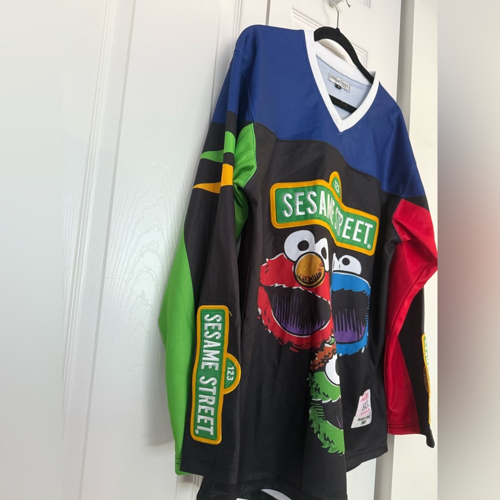 Headgear Classics Sesame Street Hockey Jersey Size XL Elmo Cookie Monster Retro - Picture 7 of 10